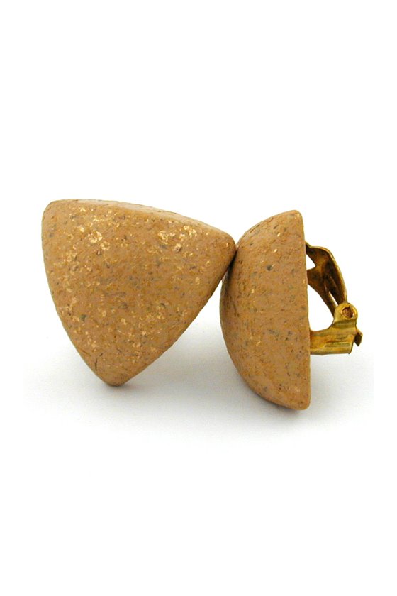 CLIP-ON EARRING TRIANGLE BEIGE GOLD COLORED