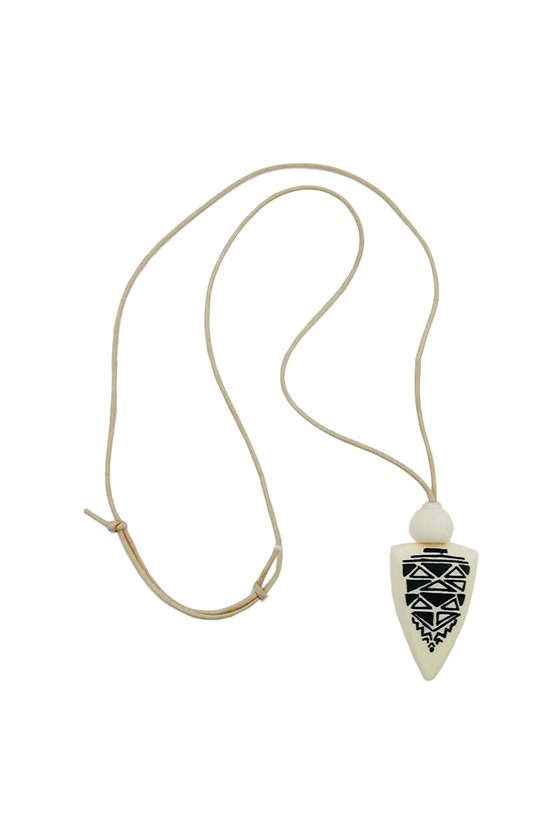 NECKLACE TRIANGLE WITH BALL