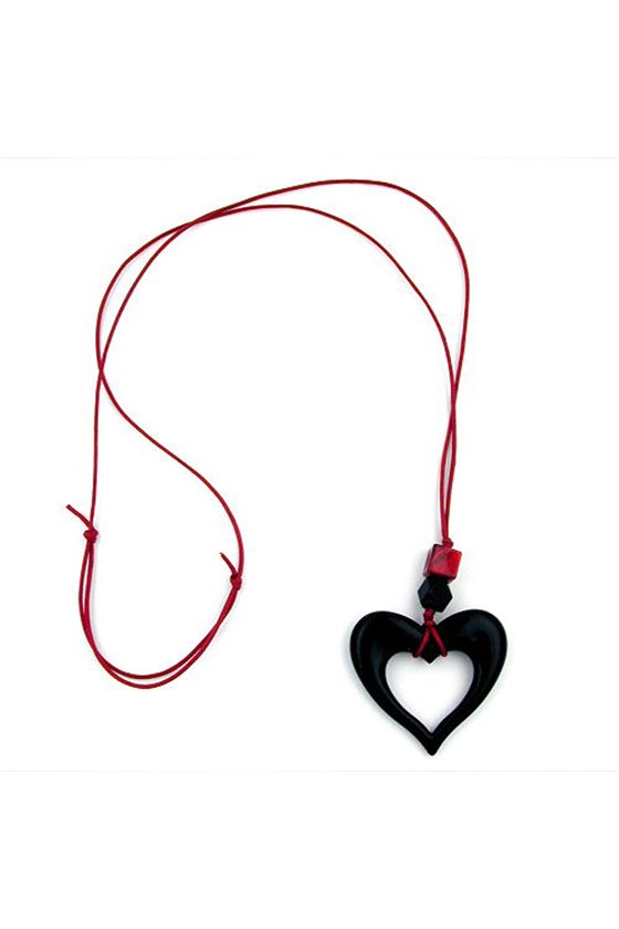 NECKLACE HEART PENDANT RED CORD