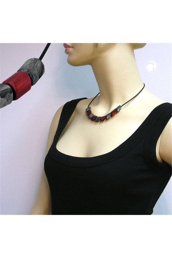 NECKLACE SLANTED BEAD RED-GREY 45CM