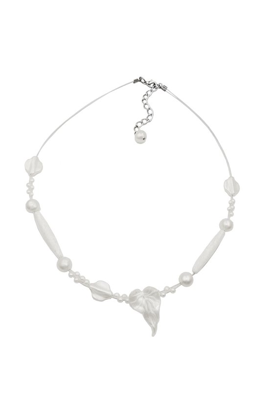 NECKLACE LEAF BEAD AND SILKY PEARLY WHITE BEADS