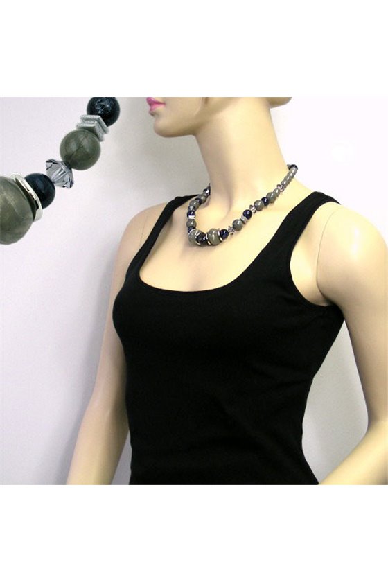 NECKLACE DIFFERENT GREY AND SILVER-GREY BEADS