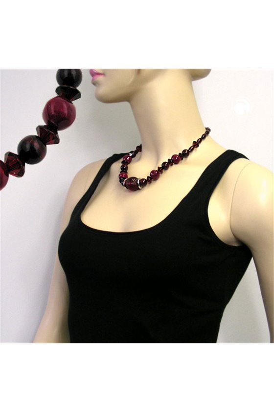 NECKLACE DARK RED WOODEN BROWN BEADS