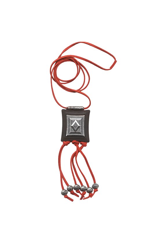 NECKLACE SQUARE PENDANT WITH CHARMS