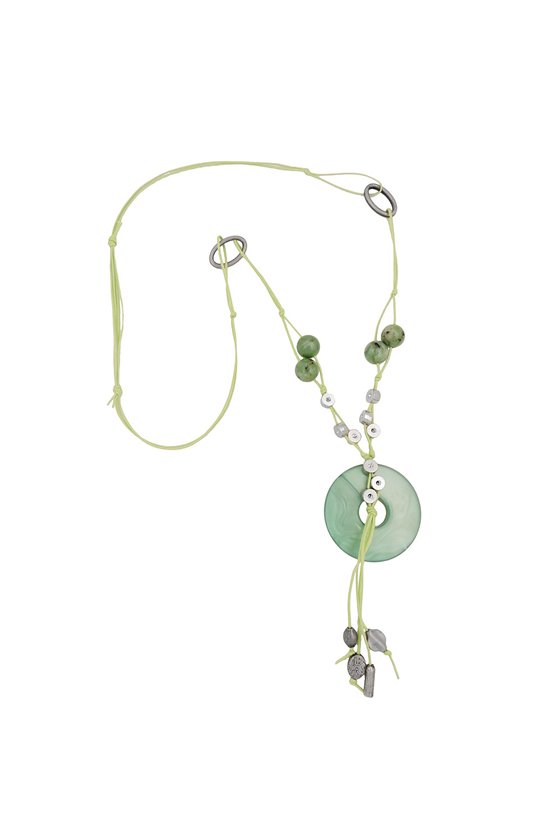 NECKLACE SILK-GREEN ROUND PENDANT