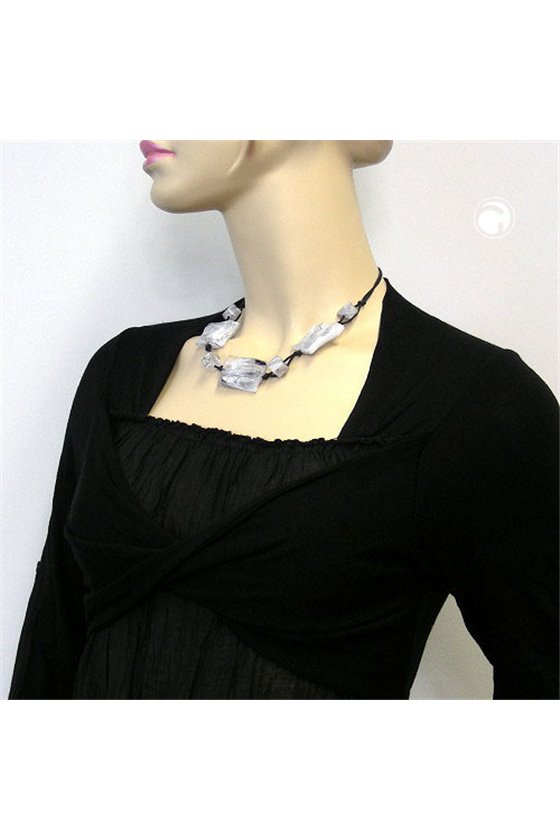 NECKLACE BLACK/WHITE MARBLED LARGE PILLOW BEADS