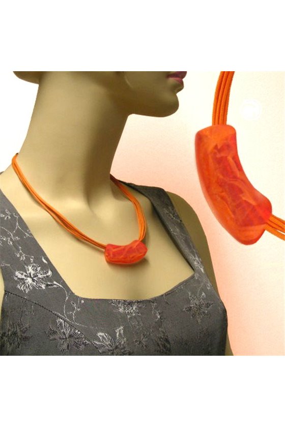 NECKLACE FLAT CURVED TUBE APRICOT MARBLED