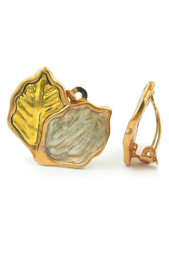 CLIP-ON EARRING BEIGE OLIVE LEAFS ENAMELLED