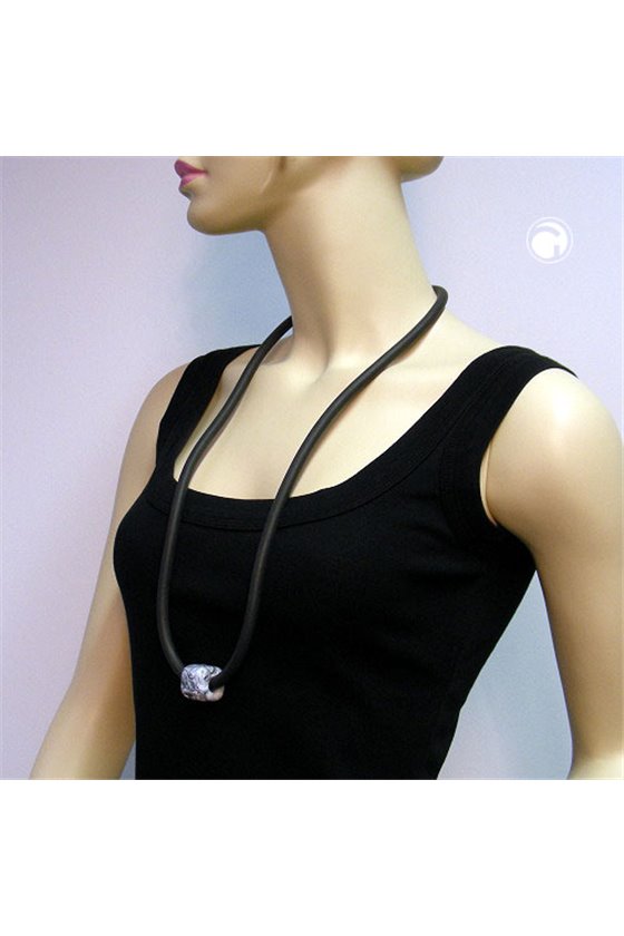 NECKLACE SQUARE BEAD BLACK-WHITE
