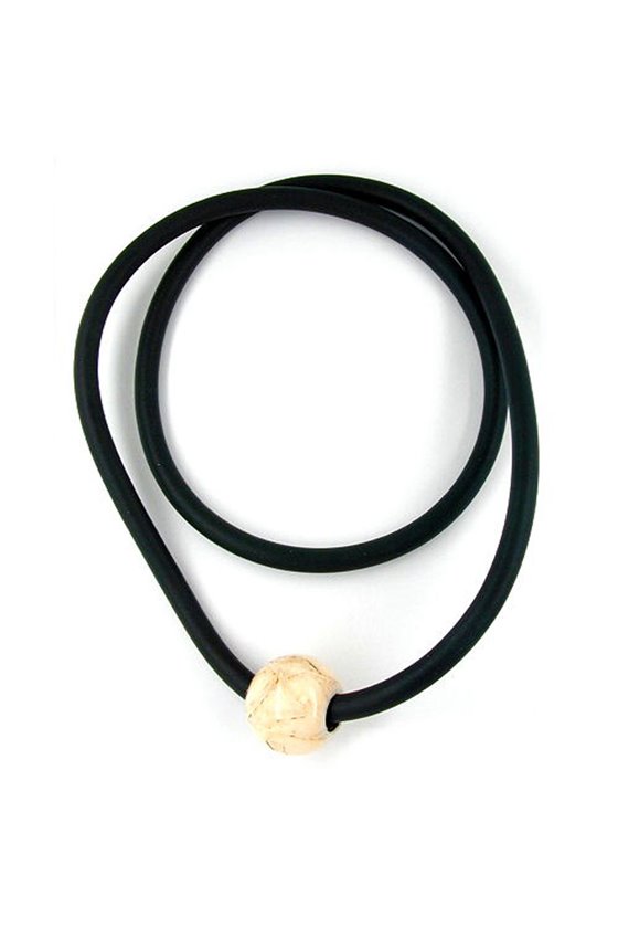 NECKLACE BEIGE BEAD