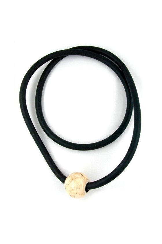 NECKLACE BEIGE BEAD