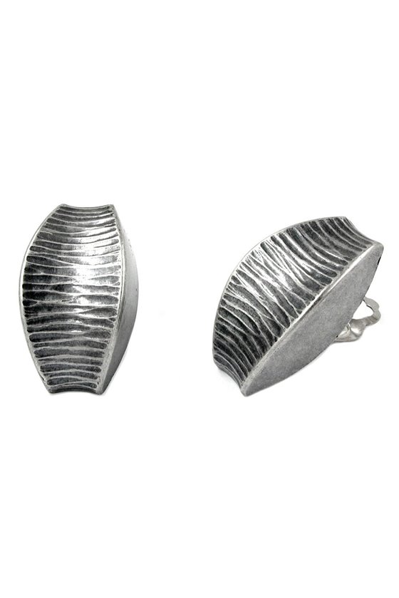 CLIP-ON EARRING TRAPEZIUM ANTIQUE SILVER COLORED