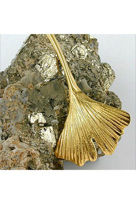 BROOCH GINKGO LEAF 8K GOLD
