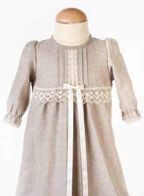 Christening gown in linen with long sleeve