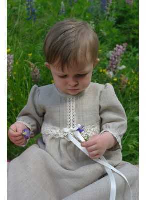 Christening gown in linen. Grace of Sweden, long sleeve