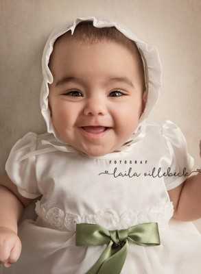 Christening bonnet Grace-Rose in satin and chiffon ruffel