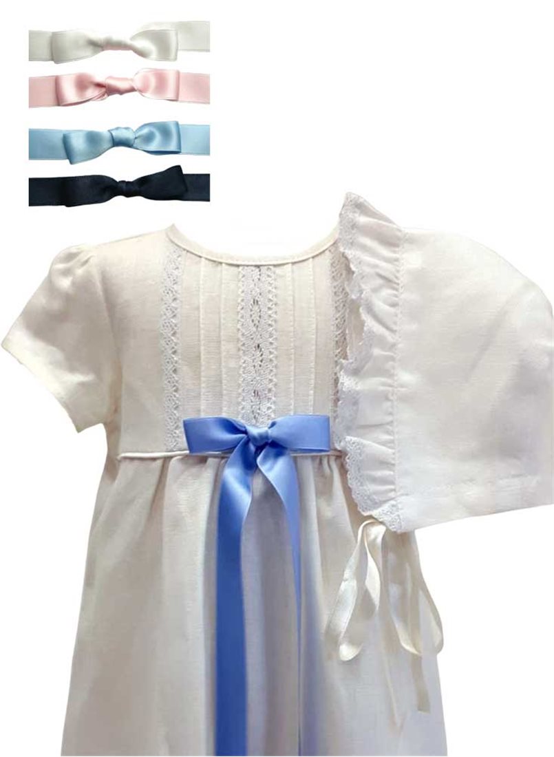 copy of Dopklänning med dophätta, kort ärm, bred vit rosett. Grace of Sweden